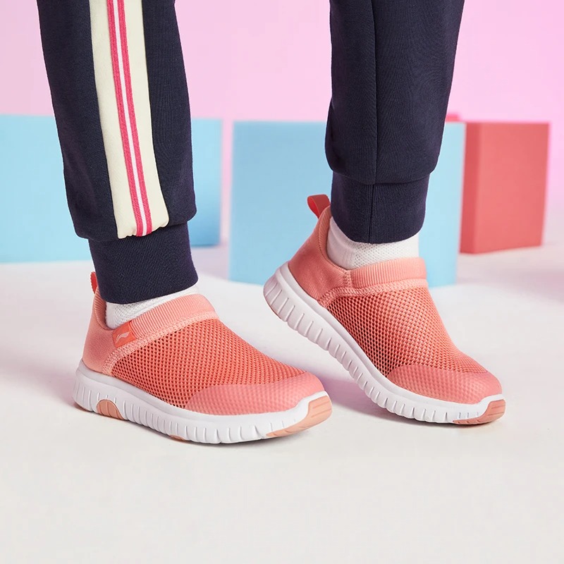 Shop (Preschool) Li-Ning Slip-On 'Desert Pink' YKNR108-2
