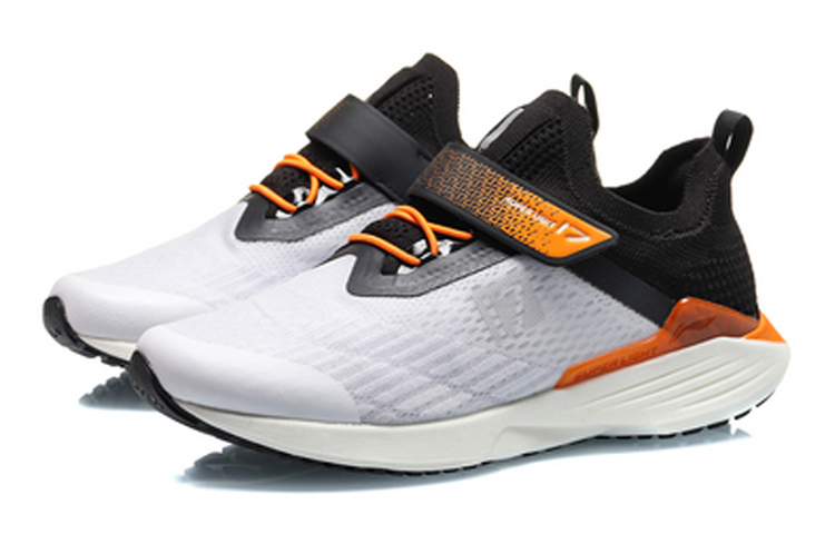 Lookbook (Preschool) Li-Ning Super Light 17 Low Running Shoe 'Black White' YKFQ022-1