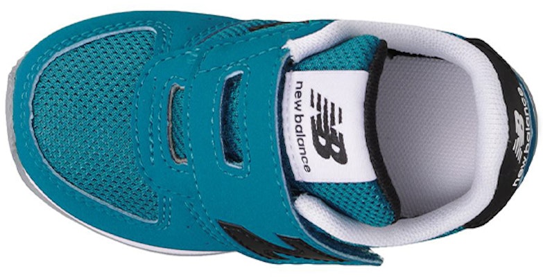 (TD) 뉴발란스 220 블루/블랙 (New Balance 220 Blue/Black - shortened and uses Korean pronunciation) IV220CT2 Lookbook (TD) 뉴발란스 220 블루/블랙 (New Balance 220 Blue/Black - shortened and uses Korean pronunciation) IV220CT2