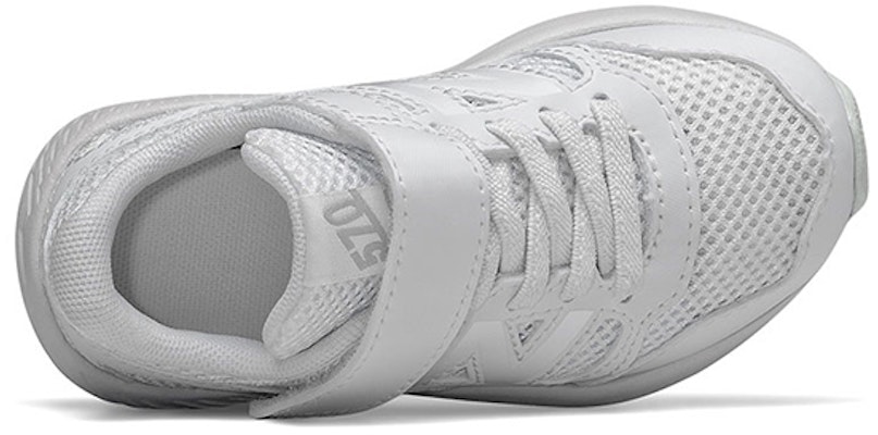 童鞋 New Balance 570系列 白色 Lookbook 童鞋 New Balance 570系列 白色