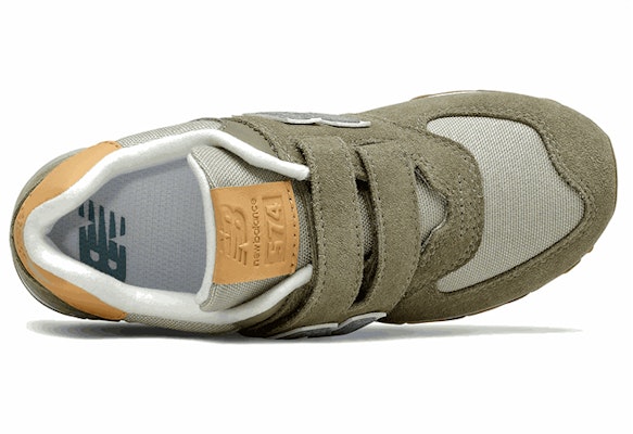 (PS) New Balance 574 Kasut Klasik 'Olive Green White' PV574NT2 Lookbook (PS) New Balance 574 Kasut Klasik 'Olive Green White' PV574NT2