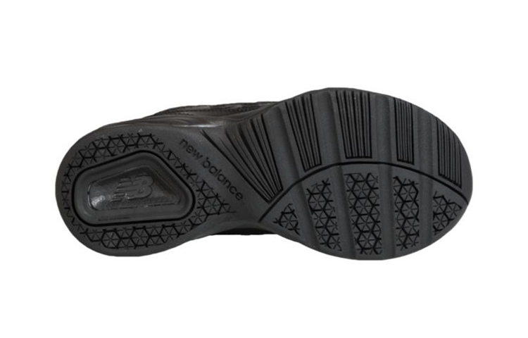 Shop 中童 New Balance 624系列 v2 透氣減震防滑 低筒運動訓練鞋 黑色