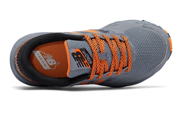 (PS) New Balance 690 v2 越野跑鞋 '灰橘色' KT690CMY Lookbook (PS) New Balance 690 v2 越野跑鞋 '灰橘色' KT690CMY