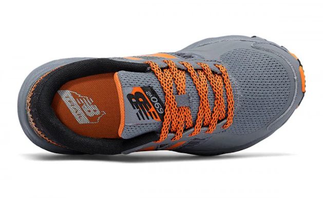 (PS) New Balance 690 v2 Trail ''Gris Orange'' KT690CMY Lookbook (PS) New Balance 690 v2 Trail ''Gris Orange'' KT690CMY