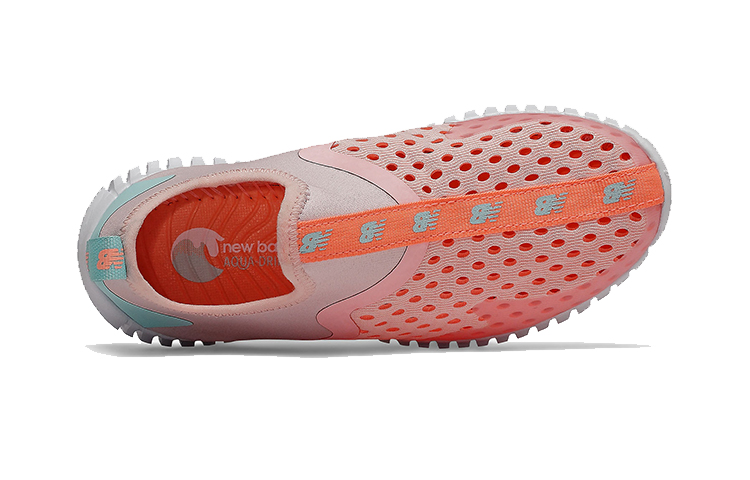 Lookbook 兒童 New Balance Aqua Drift 粉紅色