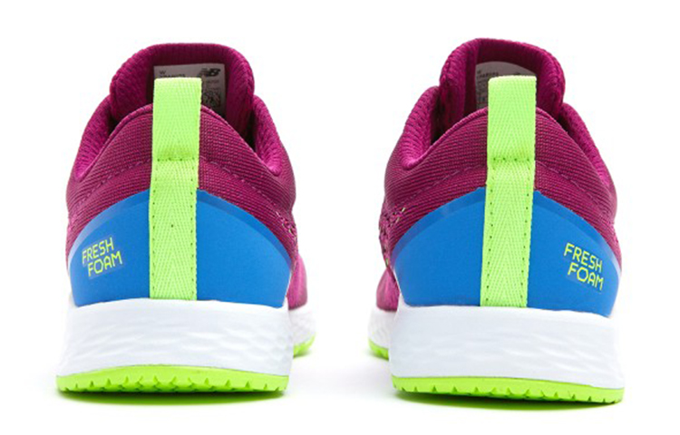 Shop 兒童 New Balance Arishi v3 玫瑰紅色