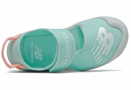 兒童 New Balance CRSR 湖水綠色 Lookbook 兒童 New Balance CRSR 湖水綠色