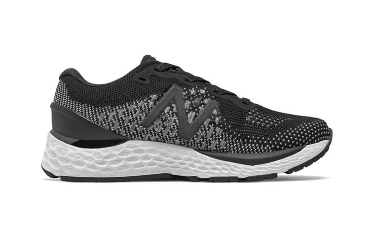 Order (PS) ニューバランス FF880v10 黒白 YP880B10