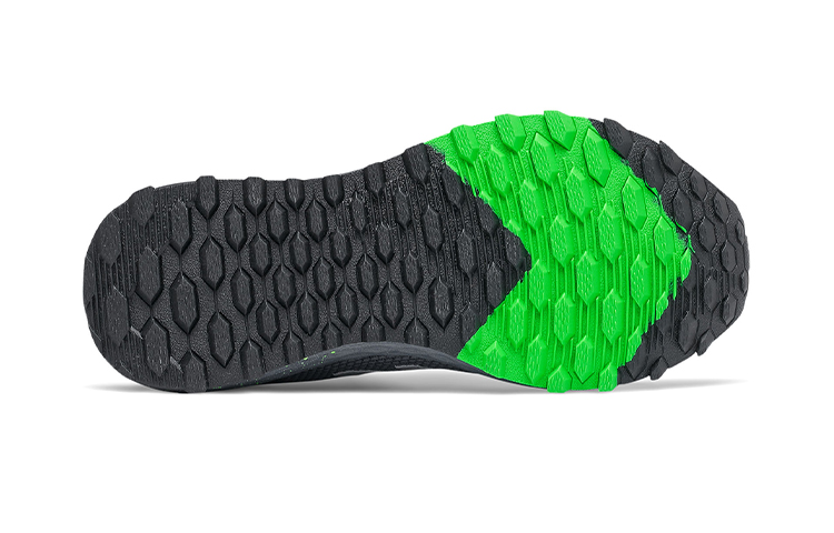 Shop 兒童 New Balance Fresh Foam Arishi Trail 黑灰