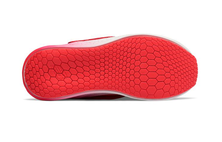 Shop 中童 New Balance Fresh Foam Fast 織物 低幫運動跑步鞋 紅黑色