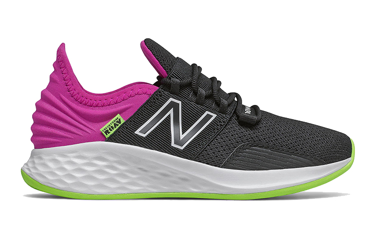 Order (PS) New Balance Fresh Foam Roav Zwart Roze PEROVCK