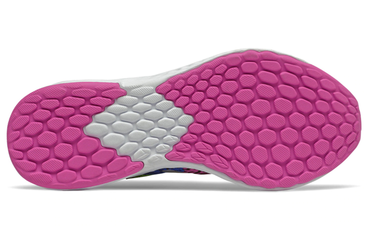 Shop 大童 New Balance Fresh Foam Tempo 黑色