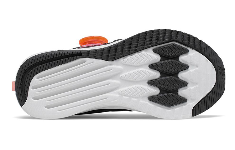 Shop 兒童 New Balance FuelCore Reveal 黑粉色
