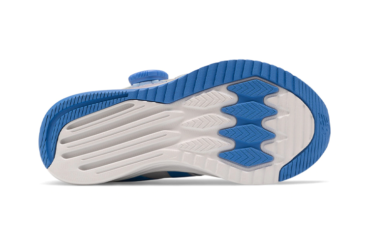 Shop 中童 New Balance FuelCore Reveal 白粉色