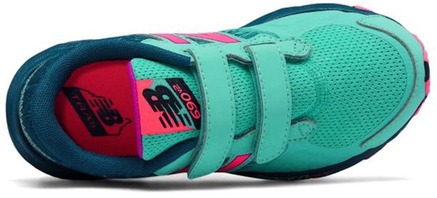 (PS) New Balance Hook and Loop 690 v2 Trail 'Lake Green' Hijau Tasik KE690APY Lookbook (PS) New Balance Hook and Loop 690 v2 Trail 'Lake Green' Hijau Tasik KE690APY