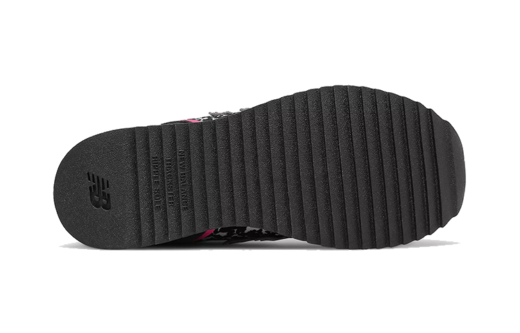 Shop 中童 New Balance Sola Sleek系列 透氣耐磨防滑 低筒運動鞋 黑粉色
