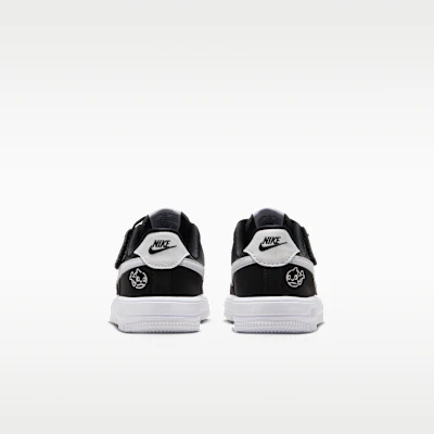 (PS) Nike Air Force 1 Low Facile à Enfiler Noir/Blanc IR1301-001 Details for (PS) Nike Air Force 1 Low Facile à Enfiler Noir/Blanc IR1301-001