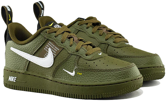 (PS) Nike Air Force 1 LV8 Utility ''Olive Groen'' AV4272-300 Lookbook (PS) Nike Air Force 1 LV8 Utility ''Olive Groen'' AV4272-300