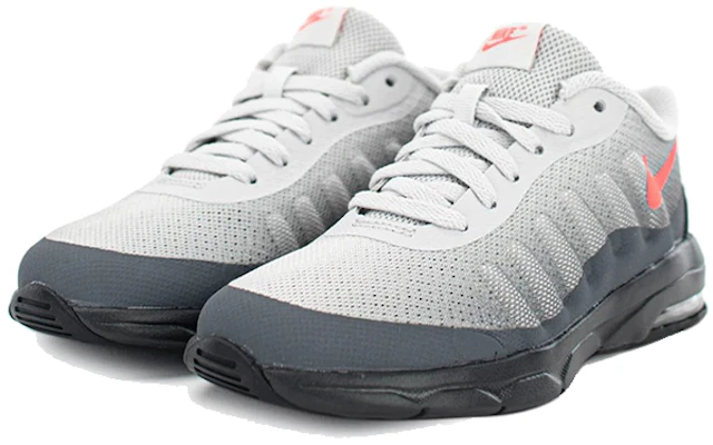 (PS) Nike Air Max Invigor ''Grau Rot Schwarz'' CT6022-001 Lookbook (PS) Nike Air Max Invigor ''Grau Rot Schwarz'' CT6022-001