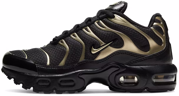preschool-nike-air-max-plus-black-metallic-gold-cd-0610-011