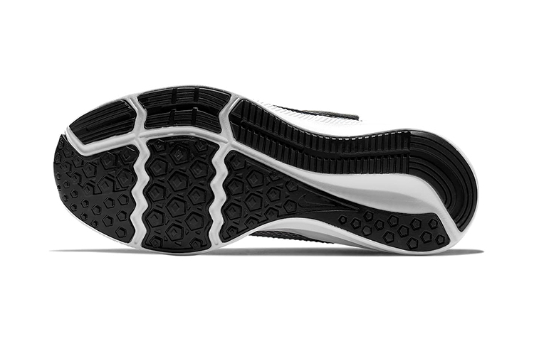 Shop BP幼童 Nike Downshifter 9 灰色運動鞋