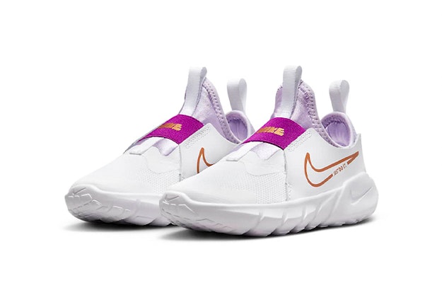 (PS) Nike Flex Runner 2 'Putih Violet Frost' DJ6040-101 Lookbook (PS) Nike Flex Runner 2 'Putih Violet Frost' DJ6040-101
