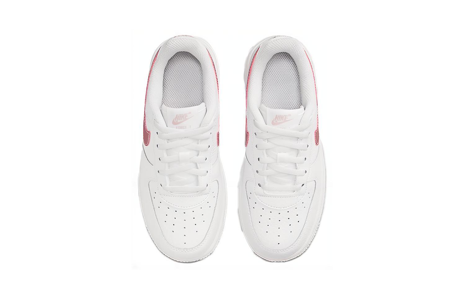 Shop 中童 Nike Air Force 1 Low 耐磨防滑 低筒 板鞋 白粉紅色
