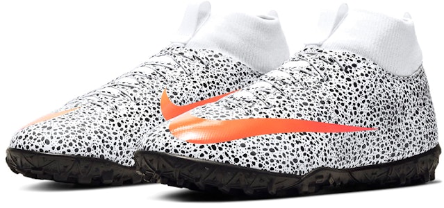 (PS) Nike Jr. Mercurial Superfly 7 Academy CR7 Safari TF Turf 'Hitam Putih Oranye' CV3187-180 Lookbook (PS) Nike Jr. Mercurial Superfly 7 Academy CR7 Safari TF Turf 'Hitam Putih Oranye' CV3187-180