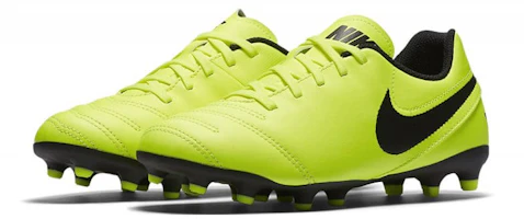 Lookbook 兒童 Nike JR Tiempo Rio 3 FG 硬地 防震耐磨 低筒 足球鞋 螢光黃