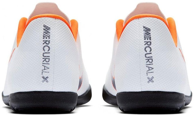 (PS) Nike JR Mercurial Vapor 12 Club IC 'Putih Hitam' AH7354-107 Purchase (PS) Nike JR Mercurial Vapor 12 Club IC 'Putih Hitam' AH7354-107