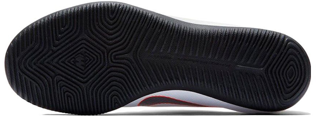 (PS) Nike JR Mercurial Vapor 12 Club IC 'Putih Hitam' AH7354-107 Details for (PS) Nike JR Mercurial Vapor 12 Club IC 'Putih Hitam' AH7354-107