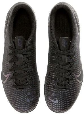 (PS) (幼児用) ナイキ JR マーキュリアル ヴェイパー 13 クラブ MG『ブラックシルバー』 AT8161-010 Shop (PS) (幼児用) ナイキ JR マーキュリアル ヴェイパー 13 クラブ MG『ブラックシルバー』 AT8161-010