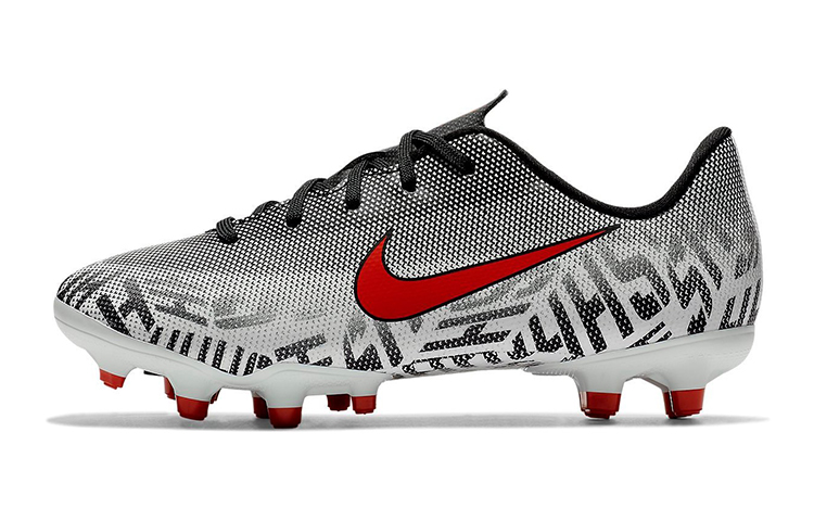 ナイキ マーキュリアル ヴェイパー 3 SG 白黒 312605-102を購入