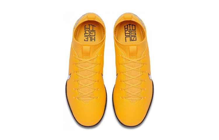 Shop (PS) Nike JR Superfly 6 Academy NJR IC ''Jaune-Blanc'' AO2886-710