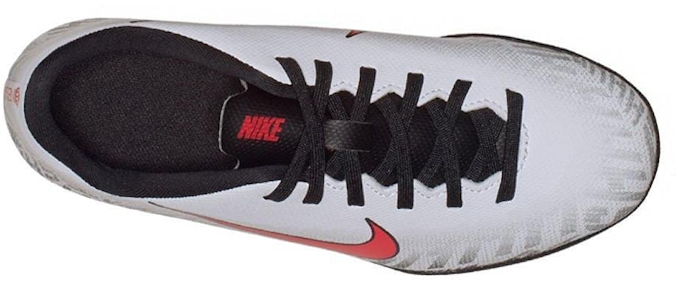 (PS) Nike JR Vapor 12 Club IC 'NJR Putih Hitam Merah' AV4763-170 Lookbook (PS) Nike JR Vapor 12 Club IC 'NJR Putih Hitam Merah' AV4763-170