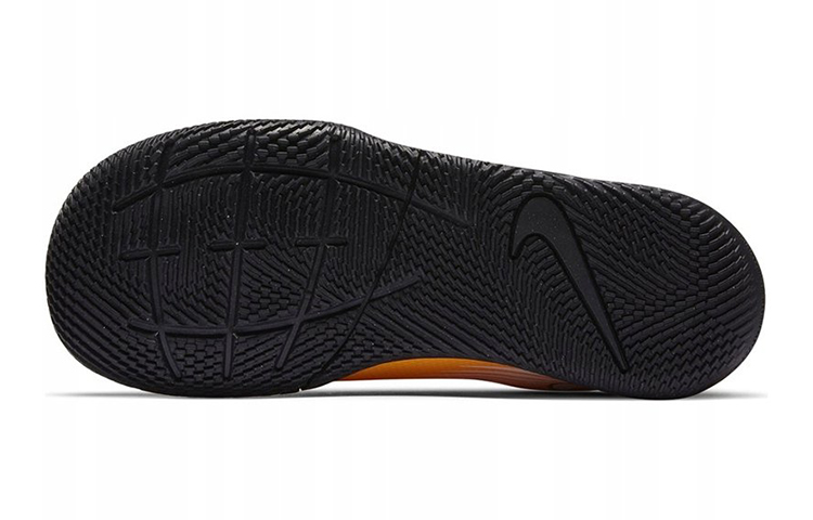 Shop (PS) Nike JR VAPOR 13 Club IC (V) ORANYE KUNING PUTIH HITAM AT8170-801