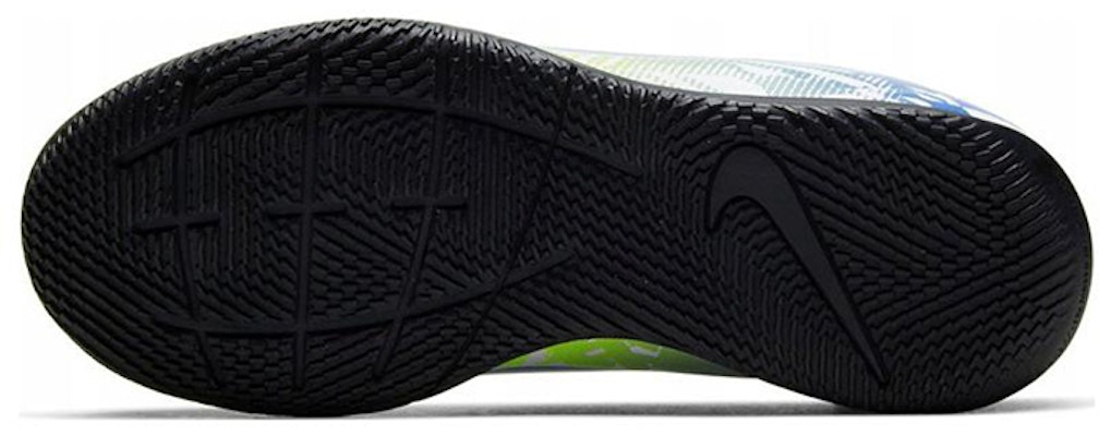 (PS) Nike JR Vapor 13 Club NJR IC Mahkamah Dalam 'Putih Biru Lumba Volt' CV9352-104 Details for (PS) Nike JR Vapor 13 Club NJR IC Mahkamah Dalam 'Putih Biru Lumba Volt' CV9352-104