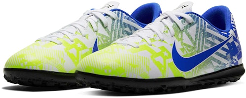 (PS) 나이키 JR 베이퍼 13 클럽 NJR TF (화이트/블루/볼트) CV9353-104 Lookbook (PS) 나이키 JR 베이퍼 13 클럽 NJR TF (화이트/블루/볼트) CV9353-104