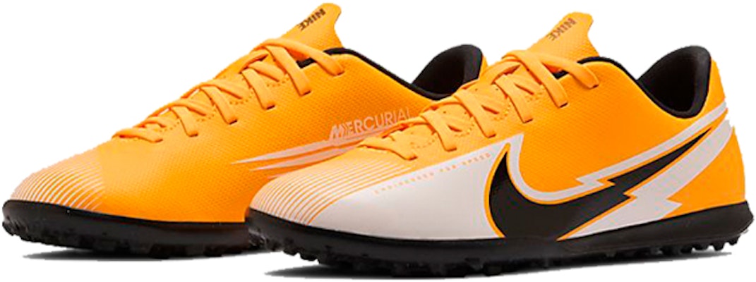 (PS) Nike JR VAPOR 13 Club TF Turf LASER Oranye AT8177-801 Lookbook (PS) Nike JR VAPOR 13 Club TF Turf LASER Oranye AT8177-801