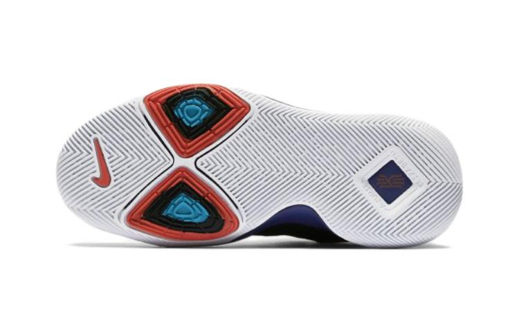 Shop (PS) Nike Kyrie 3 'Kyrache Light' Sepatu Basket Pria 869985-007