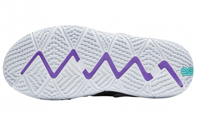 Shop (PS) ナイキ カイリー4 ブラックホワイト AA2898-002