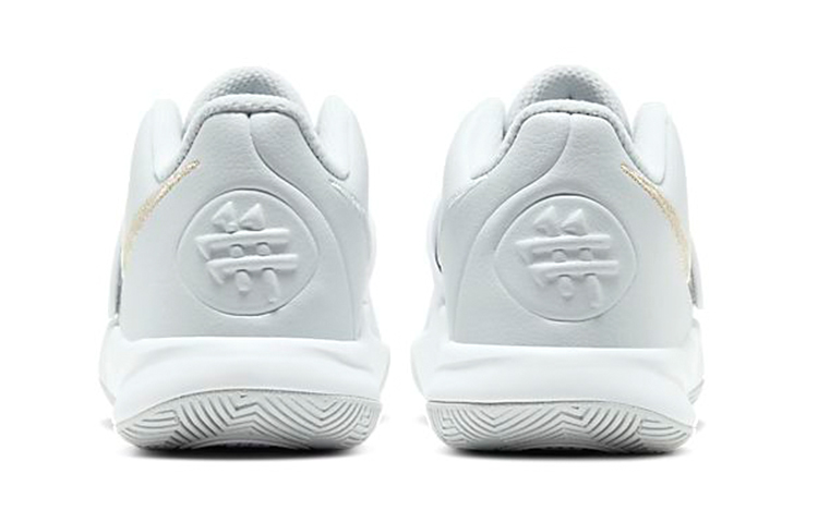 Purchase (PS) Nike Kyrie Flytrap 3 'Pure Platinum' Sepatu Basket Silver BQ5621-007