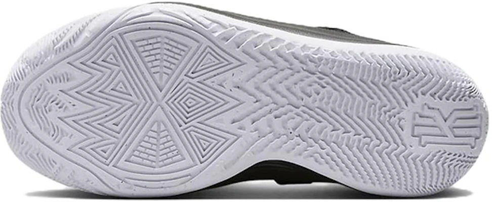 (PS) Nike Kyrie Flytrap 6 ''Zwart Wit'' DQ8093-009 Details for (PS) Nike Kyrie Flytrap 6 ''Zwart Wit'' DQ8093-009