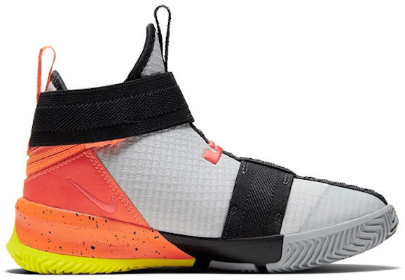 (PS) レブロンソルジャー13 FlyEase グレー/黒/オレンジ CQ4644-066 Order (PS) レブロンソルジャー13 FlyEase グレー/黒/オレンジ CQ4644-066