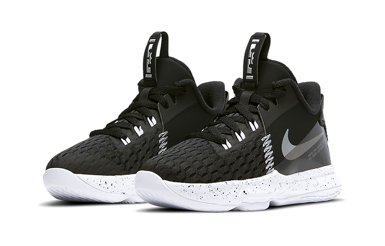 Lookbook (PS) Nike LeBron Witness 5 'Hitam Perak Metalik' CT4630-001