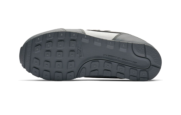 Shop (PS) Nike MD Runner 2 'Gris Blanco Negro' 807317-015