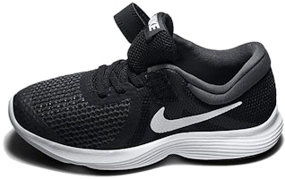 (PS) 나이키 레볼루션 4 (PSV) 블랙 (Nike Rebeollusyeon 4 (PSV) Beullaek) 943305-006 Lookbook (PS) 나이키 레볼루션 4 (PSV) 블랙 (Nike Rebeollusyeon 4 (PSV) Beullaek) 943305-006