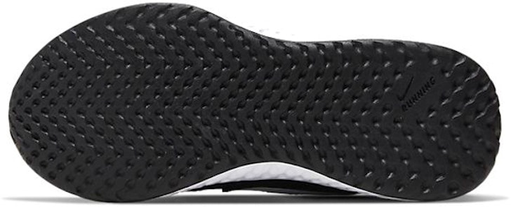 中童 Nike REVOLUTION 5 低筒 兒童跑步鞋 黑白 Shop 中童 Nike REVOLUTION 5 低筒 兒童跑步鞋 黑白