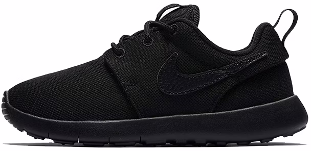 preschool-nike-roshe-one-triple-black-749427-031