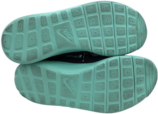 Nike Roshe One Hi Se 保暖防滑雪地靴 童鞋 黑綠 Purchase Nike Roshe One Hi Se 保暖防滑雪地靴 童鞋 黑綠